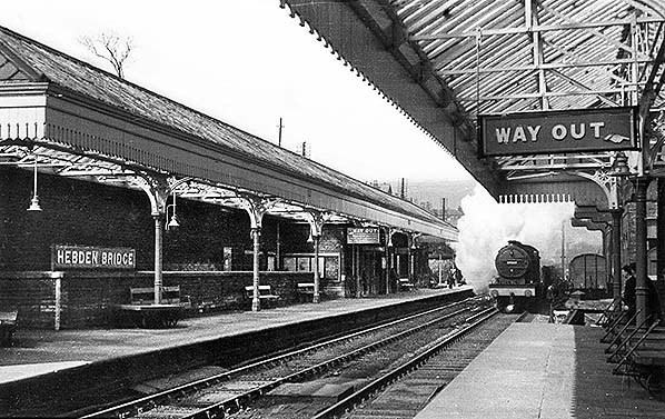 hebden_bridge station in 1951-photo courtesy of www.disused-stations.org.uk